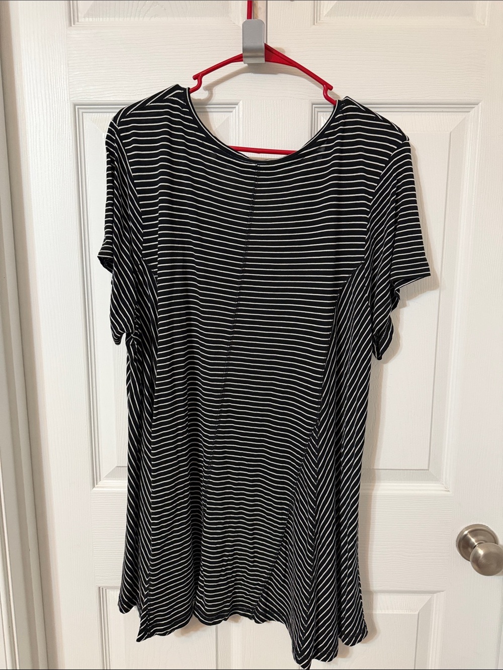 Avenue Black & White Striped V-Neck Short Sleeve Top - Picture 8 of 11